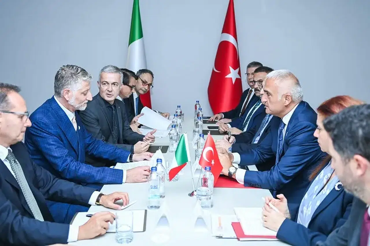 Efes Ve Pompei İçin Yeni Adım: Ersoy Ve Giuli Hierapolis’te