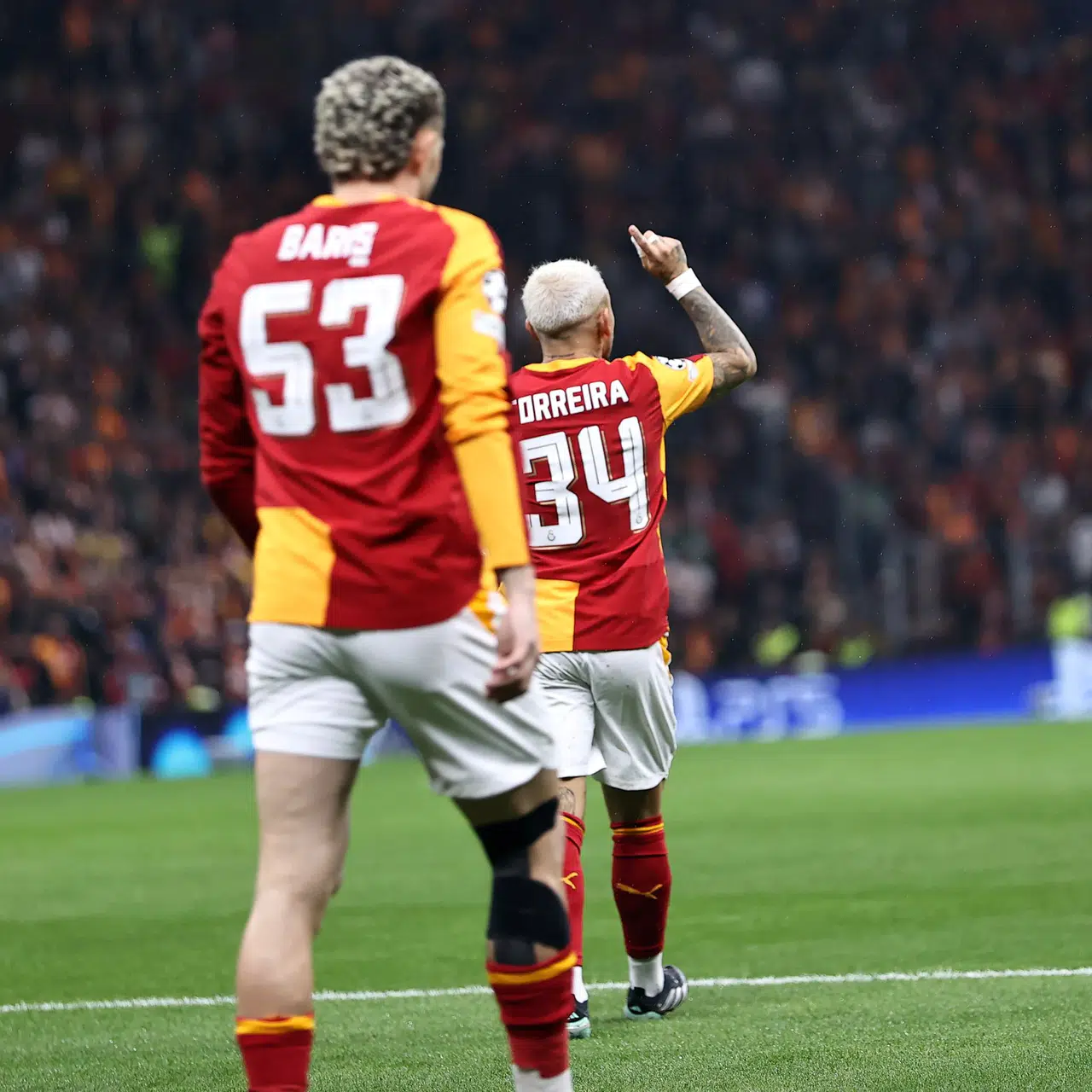 Galatasaray Öne Geçtiği Maçta Barcelona’ya 1-4 Yenildi