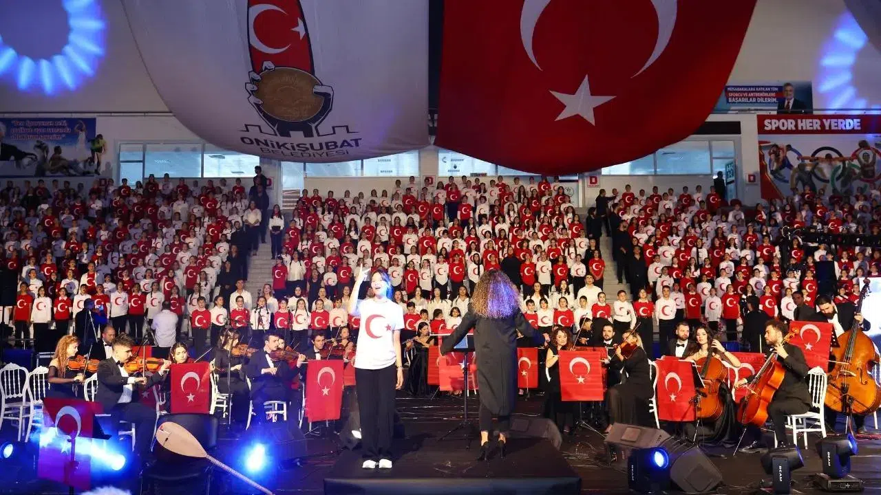 Kahramanmaraş'ta 1300 öğrencili dev konser