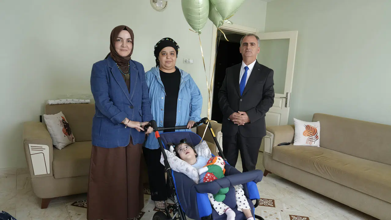 Serebral palsili bireylere Büyükşehir’den destek