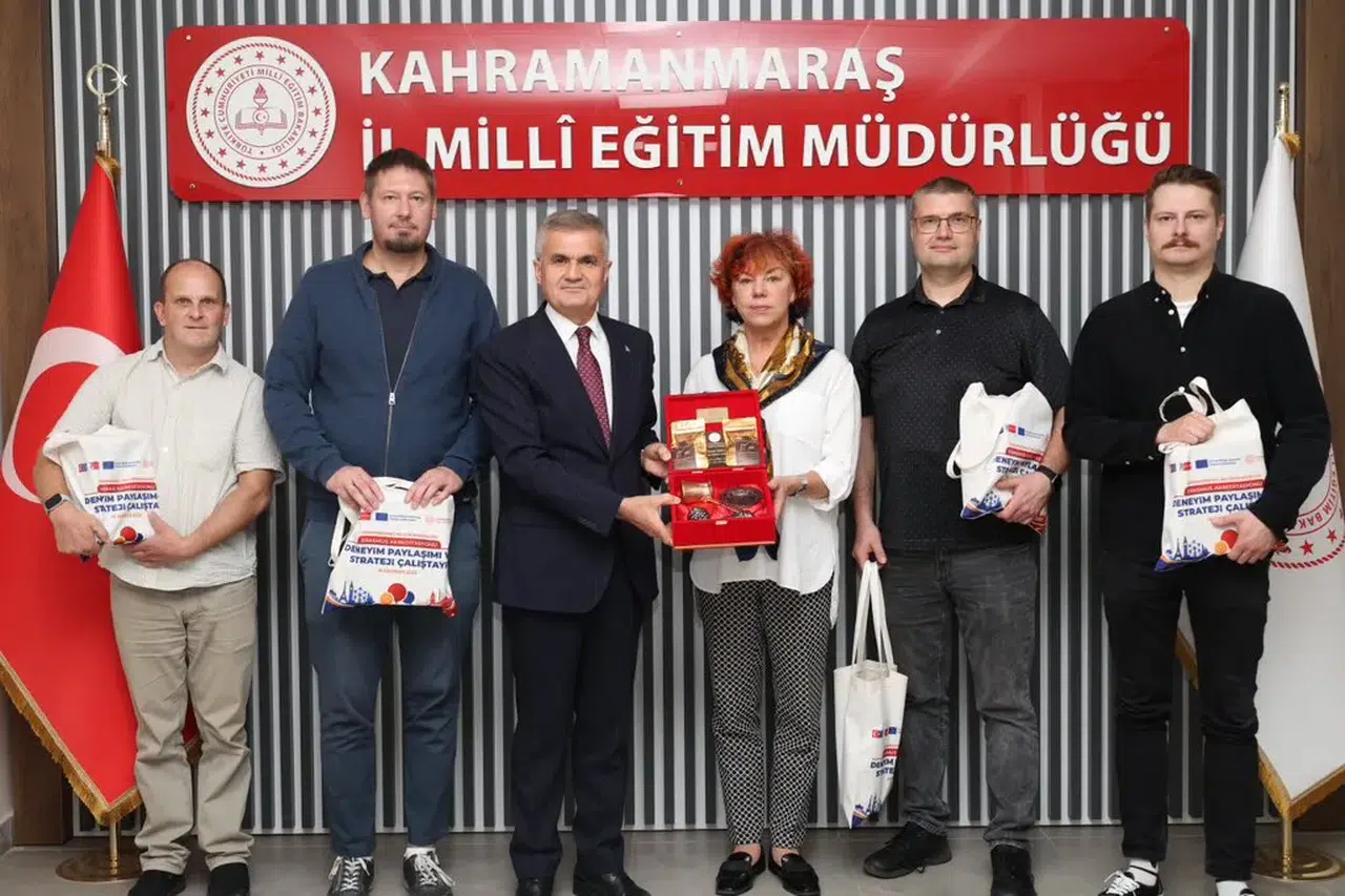 Turan Akpınar, Estonyalı 5 Eğitimciyi Makamında Ağırladı
