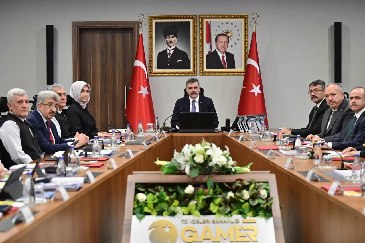 Okullarda yeni güvenlik dönemi... İçişleri'nden Polis ve Jandarma için yarım saat talimatı