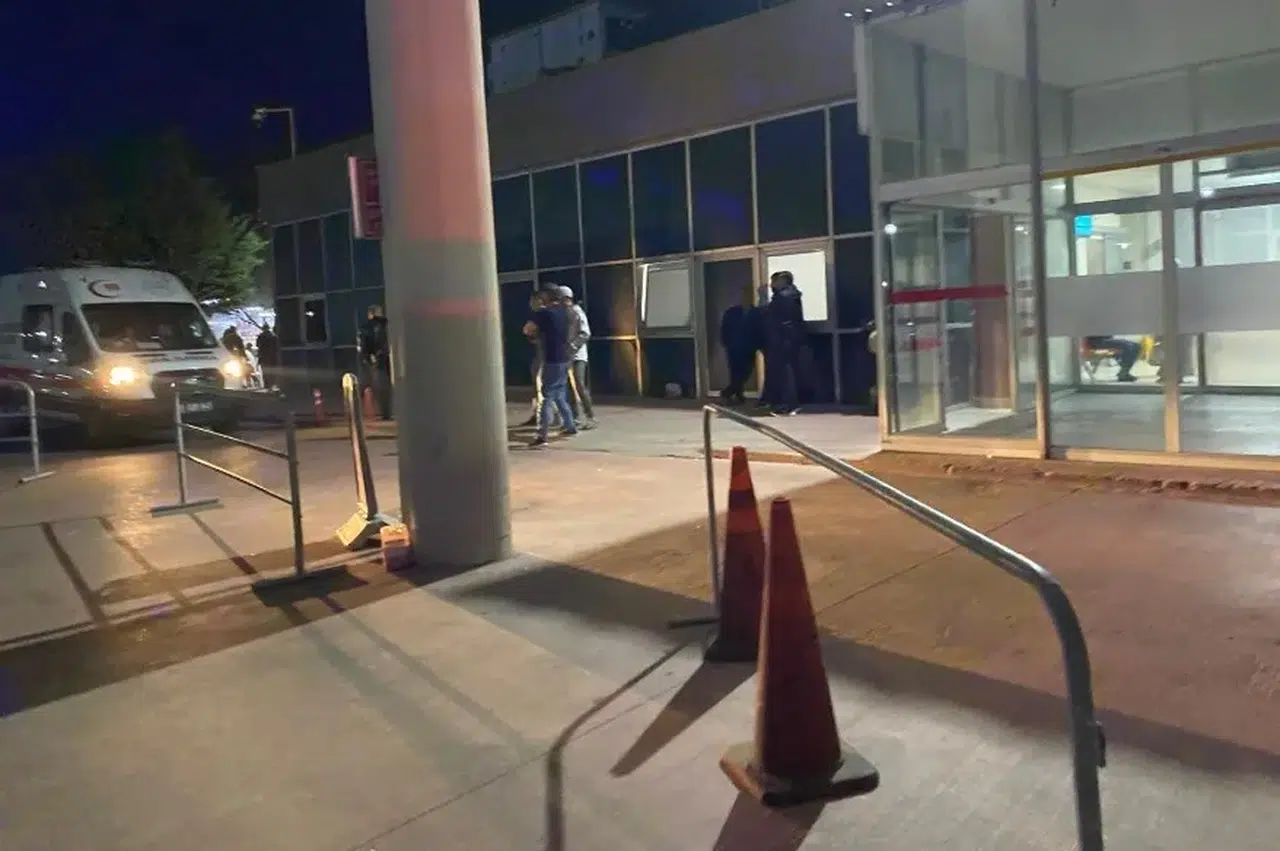 Ayvalık Açıklarında Tekne Battı: 8 Kişi Kurtarıldı, 1 Kayıp