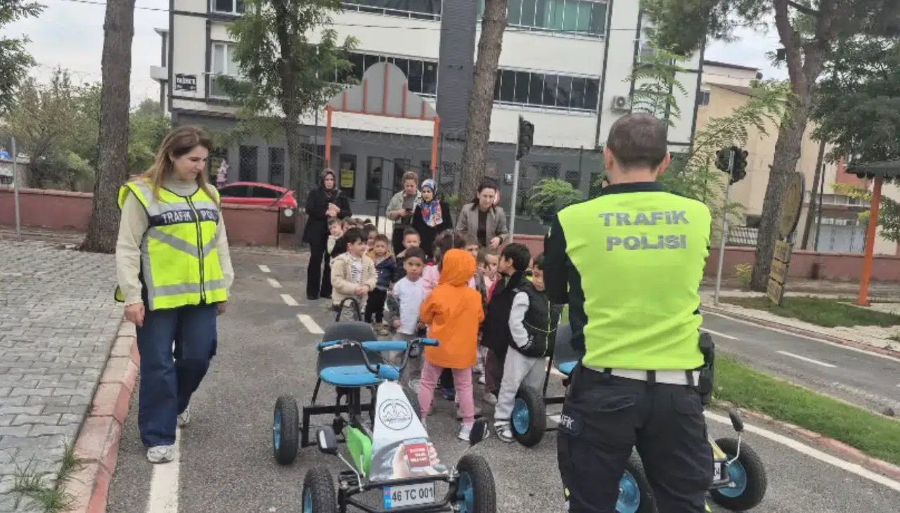 Kahramanmaraş’ta Miniklere Trafik Eğitimi