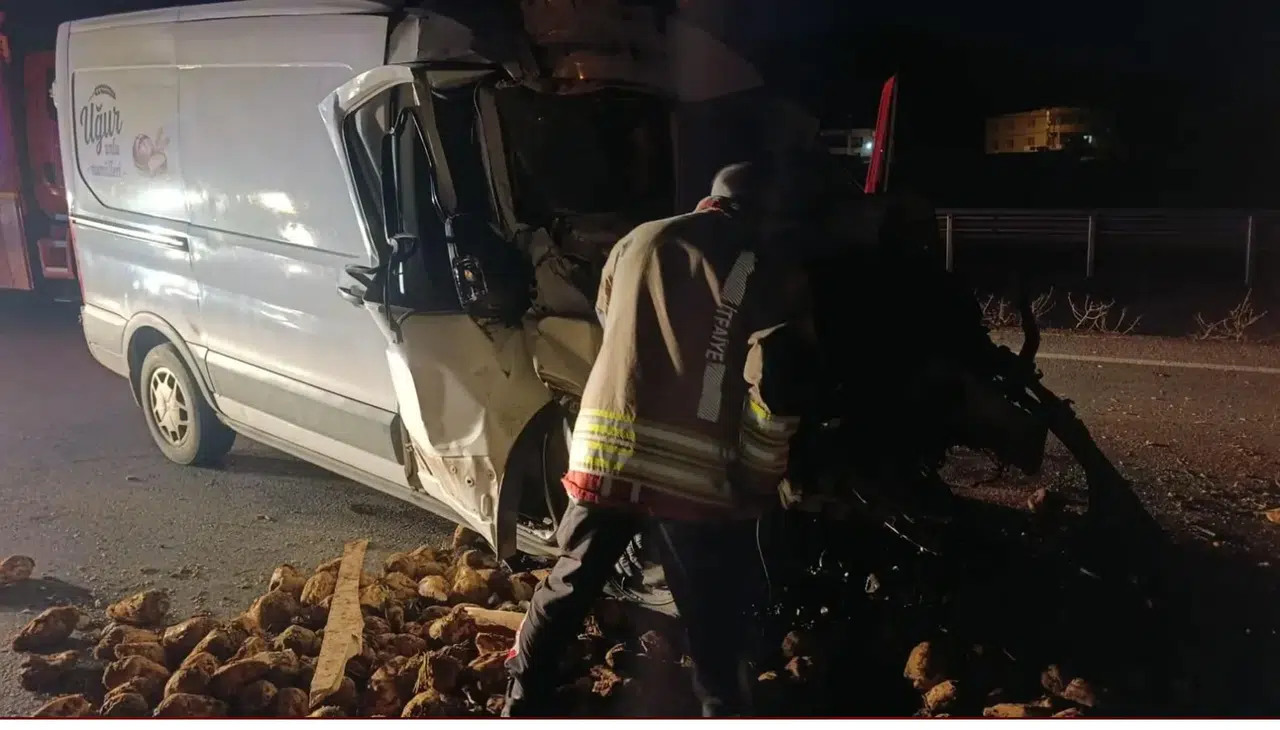 Afşin’de römorka çarpan sürücü ameliyata alındı