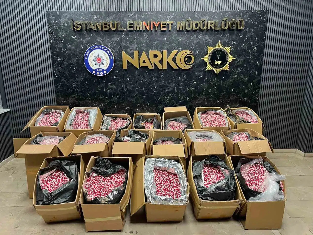 Araç Operasyonunda 1 Milyon 642 Bin Hap Yakalandı