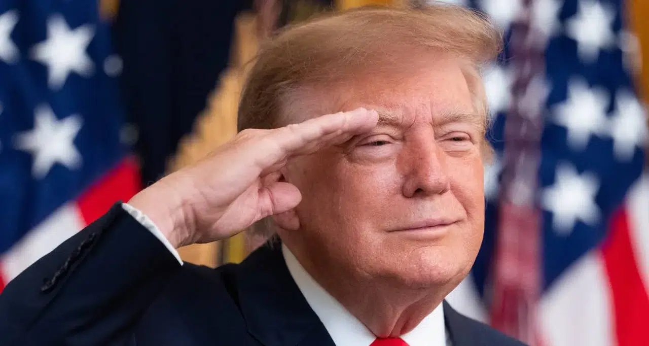 Trump’tan Putin Görüşmesi Sonrası 300 Bin Ton Dizel Açıklaması