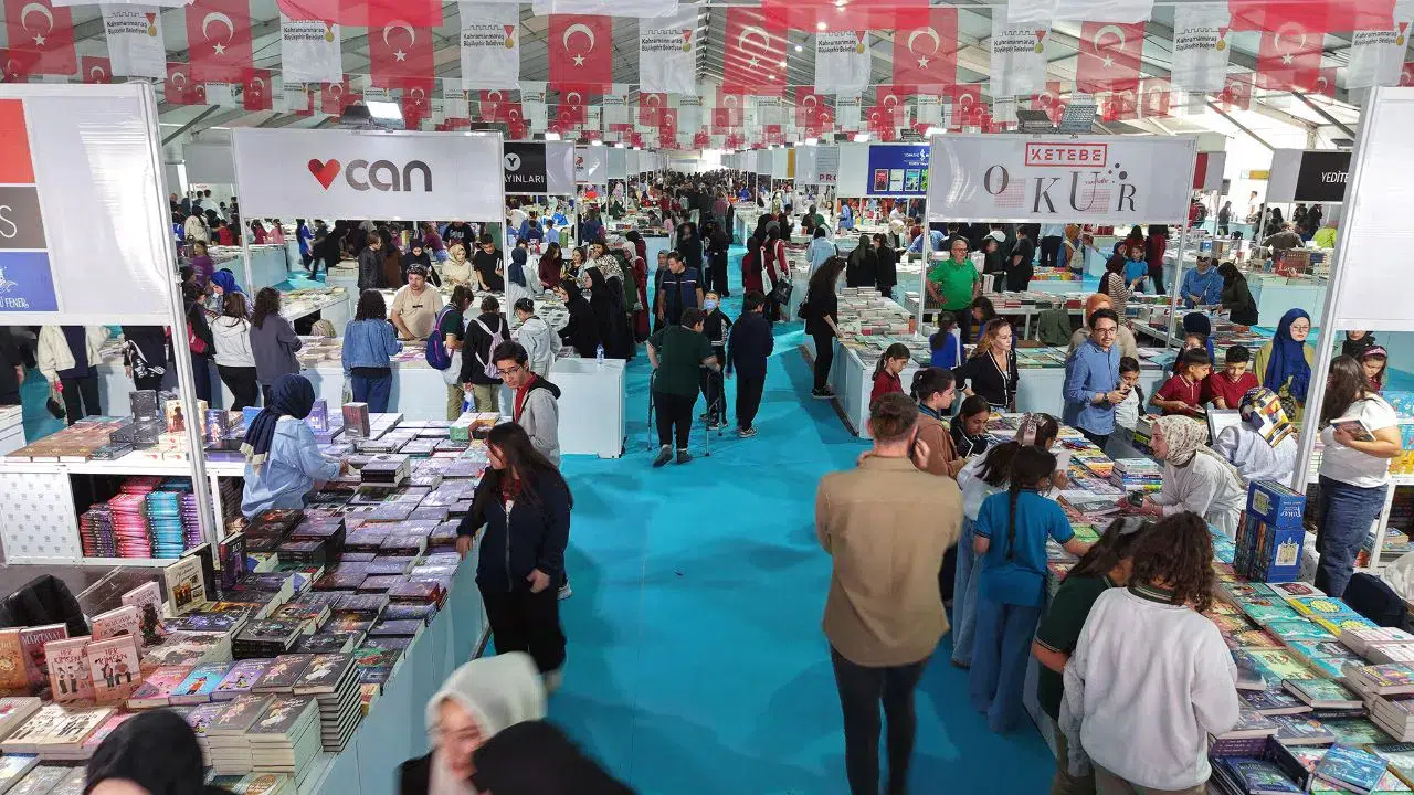 Kahramanmaraş'ta Anadolu'nun en büyük kitap fuarı yarın açılıyor! 400 yazar katılacak