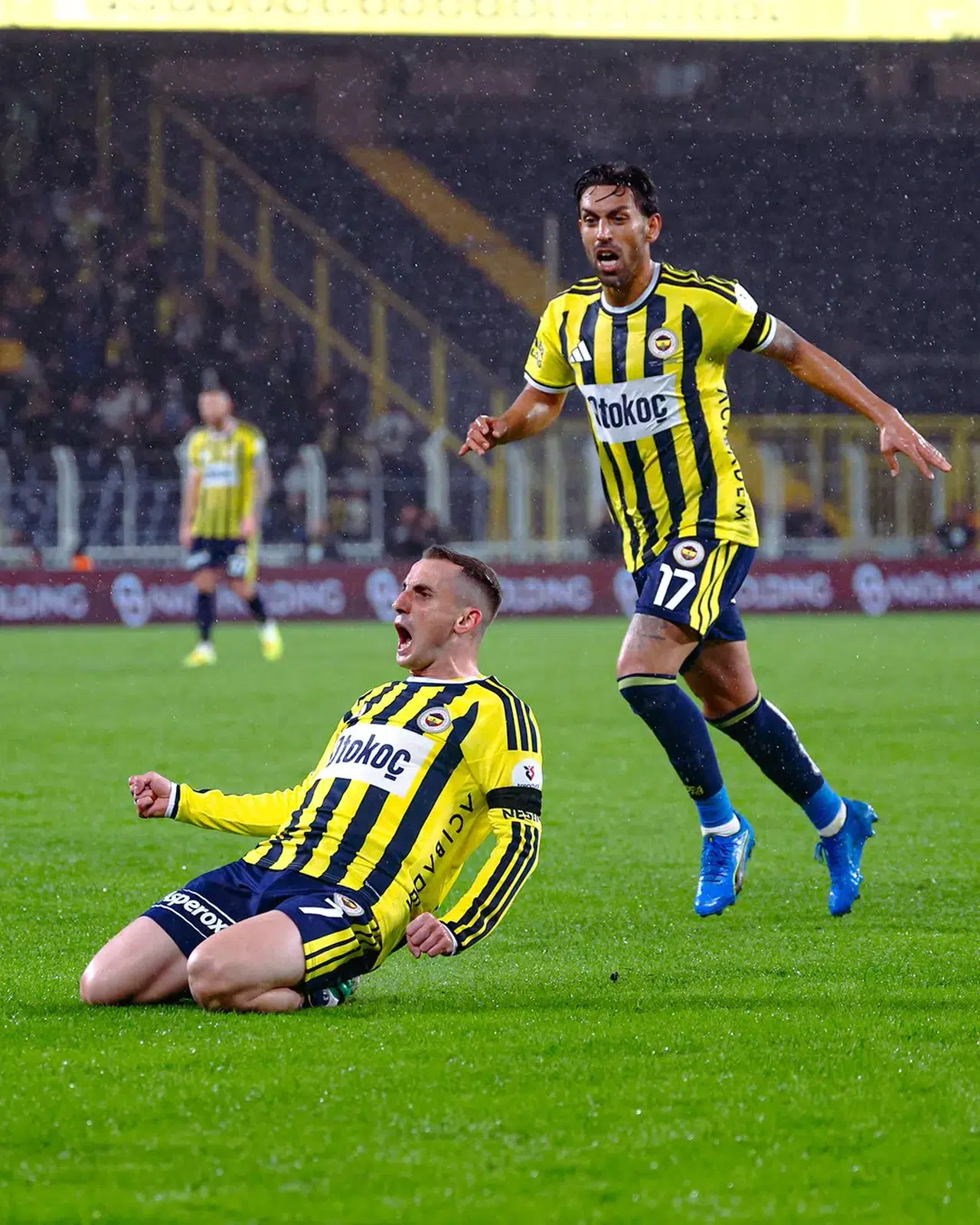 Fenerbahçe Kadıköy’de Üç Golle Kazandı
