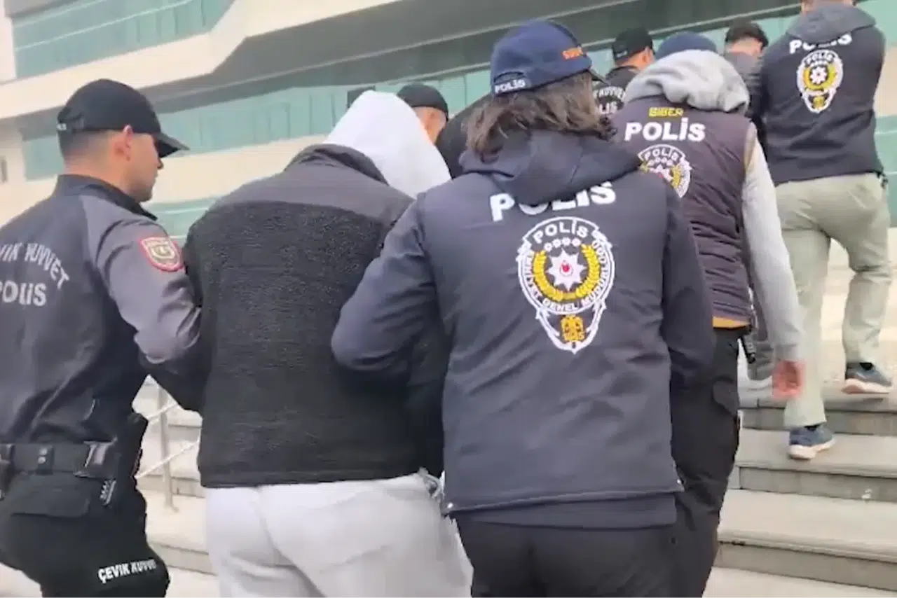 35 ilde 275 'siber' gözaltı!