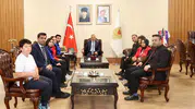 Vali Ünlüer, İl Müdürü Özdemir ve Sporcuları Ağırladı