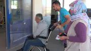 Tosunun Boynuz Darbesiyle Yaralanan Vatandaşa 60 Dikiş Atıldı