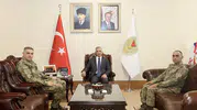 Vali Ünlüer, Eski ve Yeni Garnizon Komutanlarını Ağırladı