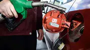 Motorine indirim gözüktü... Şimdilik tabela değişikliğine gerek kalmadı