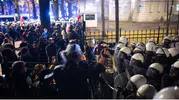 Polonya’da anayasa krizi: Mahkemeye polis ablukası