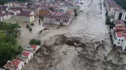 Uzmandan sel sonrası temizlik uyarısı: Önce güvenliği sağlayın