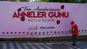 Büyükşehir Belediyesi'nden Anlamlı Hareket: Açık Hava Panoları Sevgi Mesajlarıyla Donatıldı