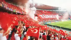 A Milli Takım İçin "Siz Hepiniz Biz Türkiye" Marşı
