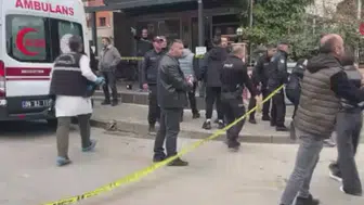 Kavşakta Çarpışma: 5 Kişi Yaralandı