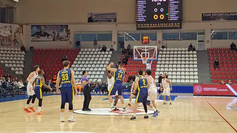 Kipaş İstiklal Basketbol İlk Çeyreği Önde Tamamladı