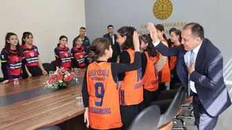 Kahramanmaraş’ın Şampiyon Sporcuları Yeni Hedeflere Yelken Açtı