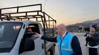 AK Parti'den İftara Dakikalar Kala Anlamlı İkram