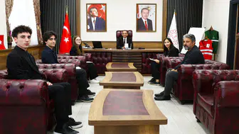 Fen Lisesi Öğrencilerinden Müdür Baydur ile Röportaj