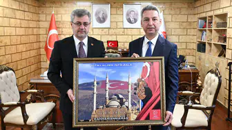 Kahramanmaraş Sütçü İmam Üniversitesi'nde tebrik maratonu devam ediyor