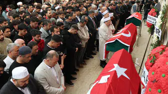 Kahramanmaraş Saldırısının Kurbanları Aileleriyle Birlikte Duygusal Bir Törenle Anıldı