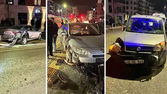 Feci Çarpışma Sonrası 5 Kişi Araçlardan Kurtarıldı