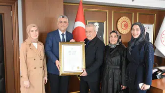 Bakan Bolat’tan Ücret Almayan Esnafa Özel 'Ahi Esnaf Beratı' Takdim Edildi!