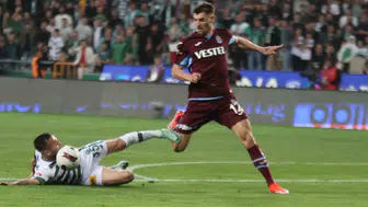 Konyaspor İlk Yarıda Fırtına Gibi Esti: 2-0