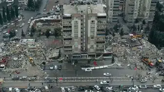 Depremde 115 kişiye mezar olan sitenin müteahhidi tahliye edildi