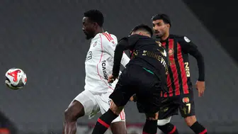 Beşiktaş Karagümrük Maçında İlk Yarı Berabere Bitti