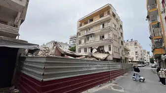 Yıkımda Hasar Gören Binada 5 Aylık Mağduriyet Büyüdü