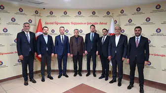 Pakdil KSÜ’de! Rektör Okumuş ile görüştü