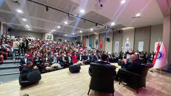Mahir Ünal İhtisas Akademi’26’da Gençlerle Buluştu