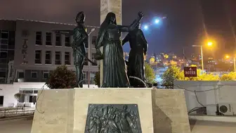 Kıbrıs Meydanı’ndaki Anıt Yerine Döndü