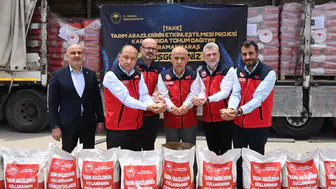 Kahramanmaraş'ta 120 üreticiye 47 ton yerli soya tohumu desteği sağlandı