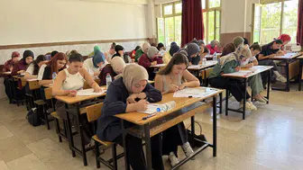 Gençler için KPSS deneme sınavı: 5 bin katılımcı, gerçek sınav atmosferi!