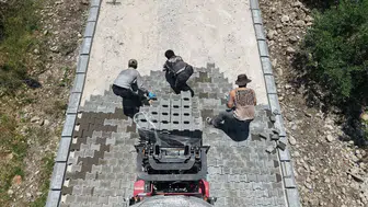 Andırın Kırsalında Ulaşım Sorunları Kilit Parke ile Çözülüyor