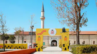 450 bin ziyaretçiyi aştı.. Bienal 31 Temmuz'a uzatıldı