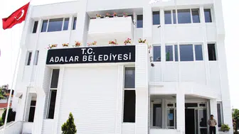 Adalar Belediyesi'ne operasyon! Rüşvet ve imardan Başkan ve 41 kişi gözaltında