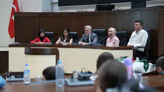 Başkan Görgel, minik öğrencileri ağırlayarak onların şehirle ilgili sorularını yanıtladı
