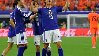 Hollanda-Japonya Maçında Dört Gol, Bir Puan