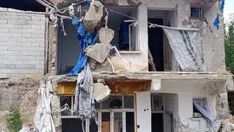 Depremin Merkezinde Metruk Binalar Mahalleliyi Tedirgin Ediyor