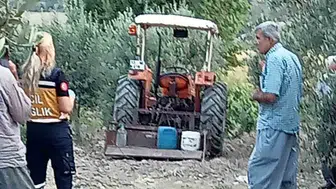 Traktörün altında kalan yaşlı adam hayatını kaybetti