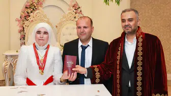 Kahramanmaraş'ta Görme Engelli Eğitmen Çiftin Düğününde Sevgi Engelleri Aştı