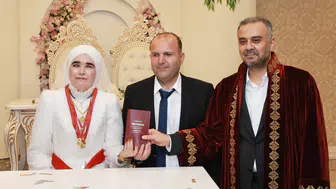 Başkan Toptaş Görme Engelli Çiftin Nikâhını Kıydı
