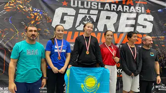Kahramanmaraşlı Kadın Güreşçilerden 3 Madalya